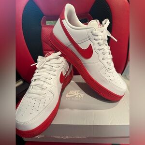 Nike Air Force 1 - red and white